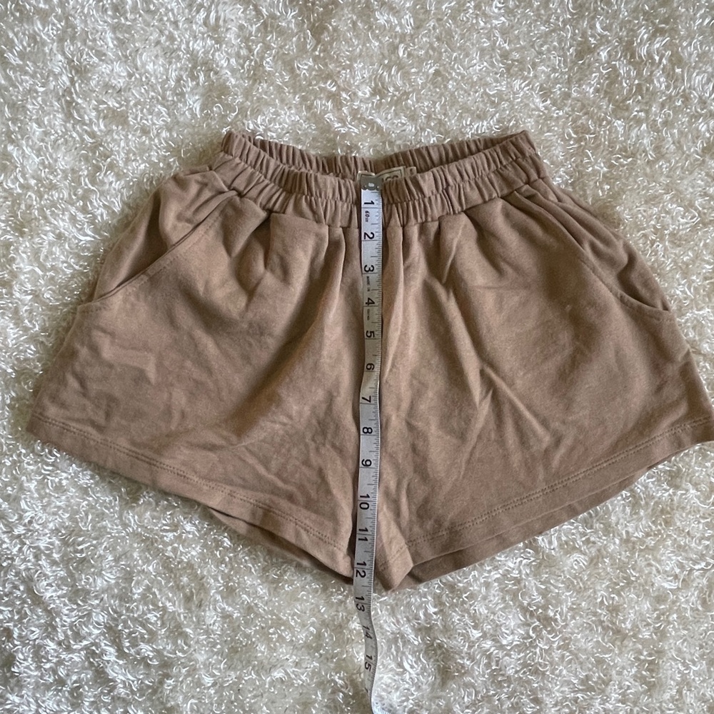 Shorts - Picture 4 of 7